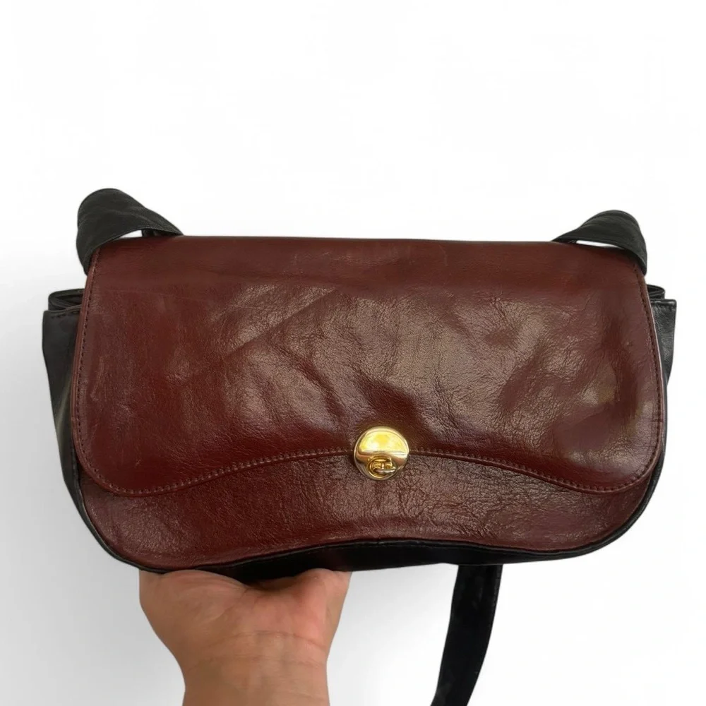 Elegant Vintage Brown Leather Shoulder Bag - Picture 1 of 7